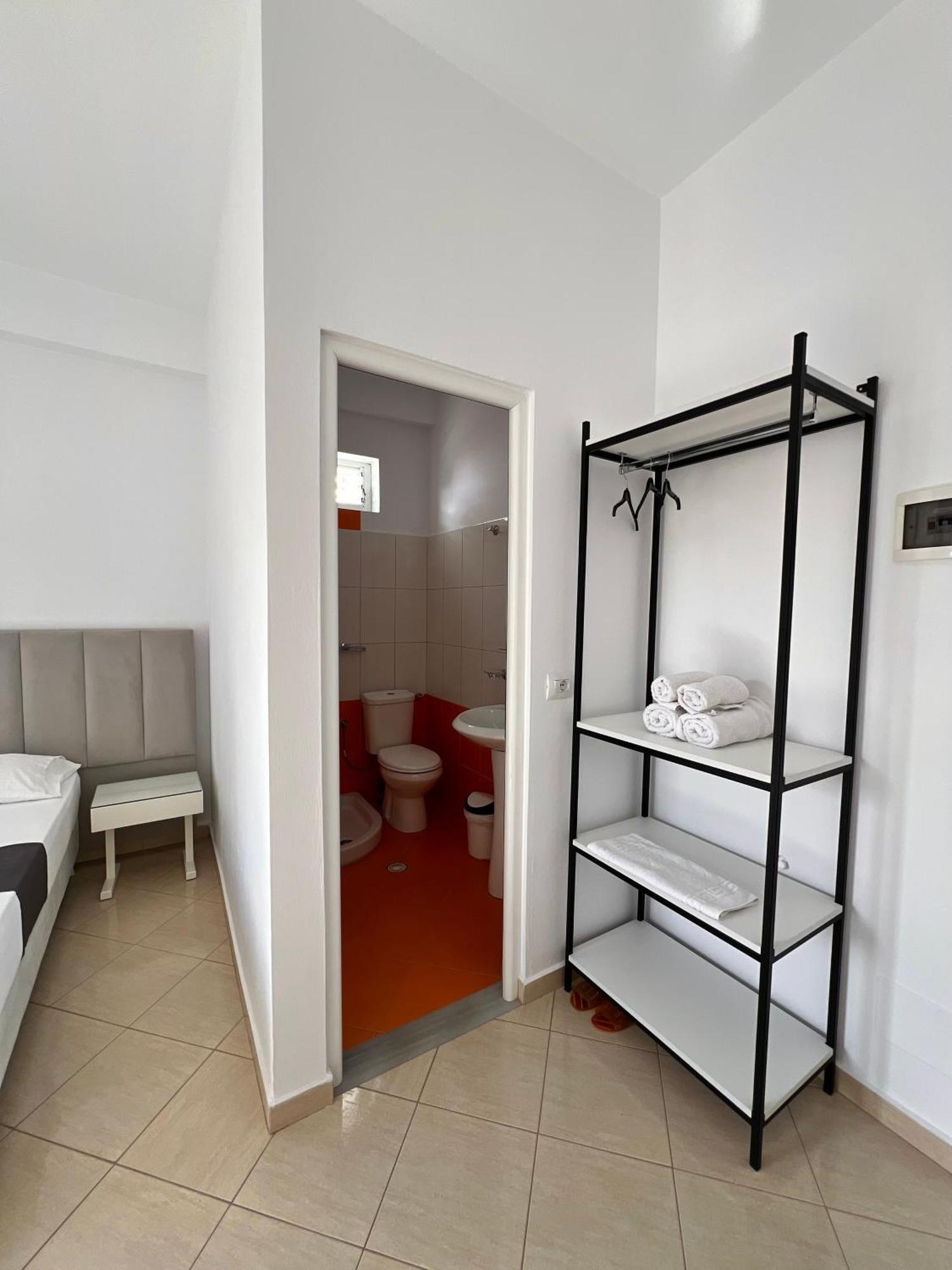 Gjoka Apartments, In Front Of Bougainville Bay Sarandë Exterior foto